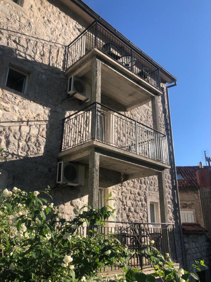 Pavle Apartmani Risan Bagian luar foto