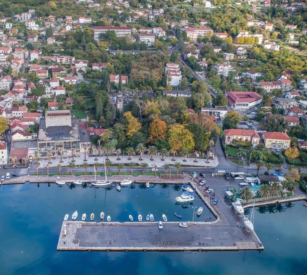 Pavle Apartmani Risan Bagian luar foto