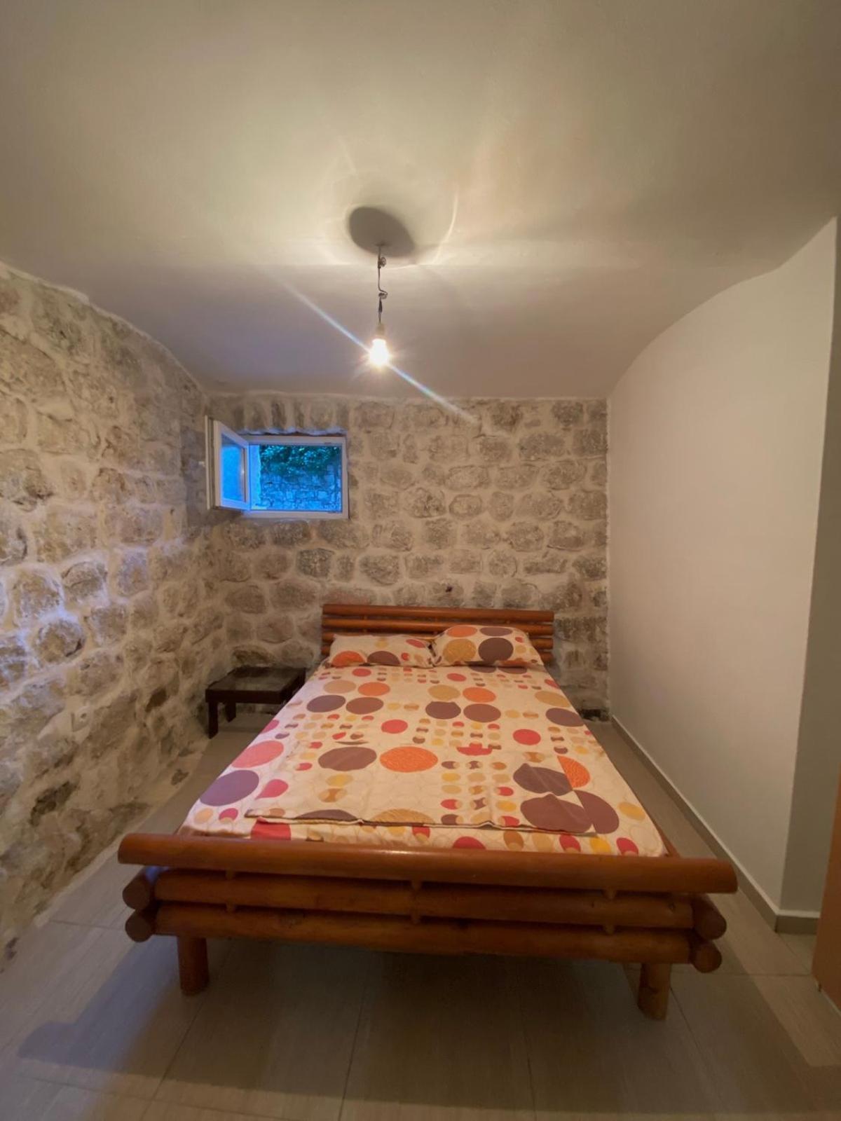 Pavle Apartmani Risan Bagian luar foto
