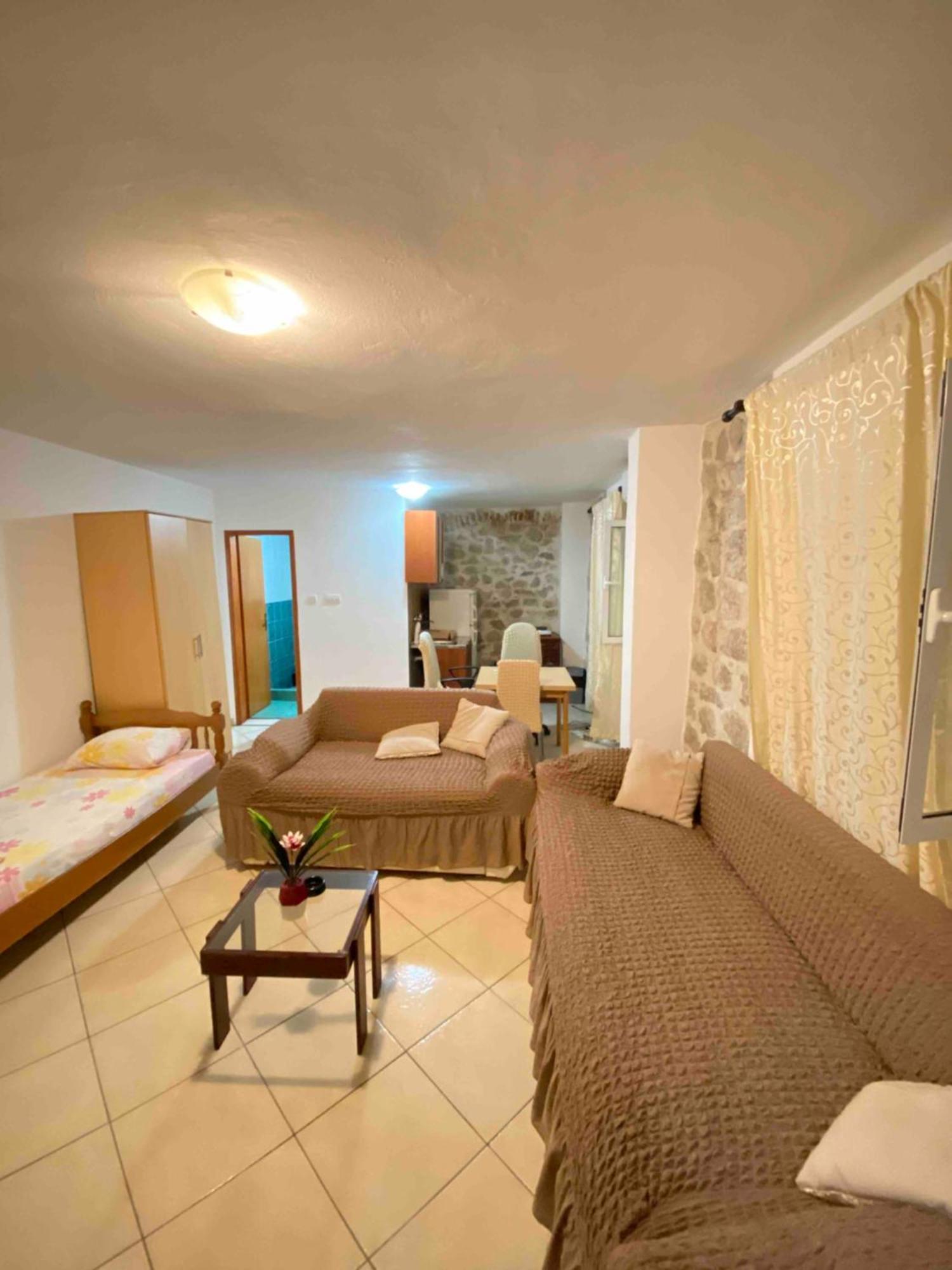 Pavle Apartmani Risan Bagian luar foto
